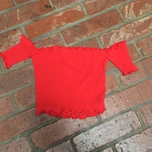 Red over the shoulder crop